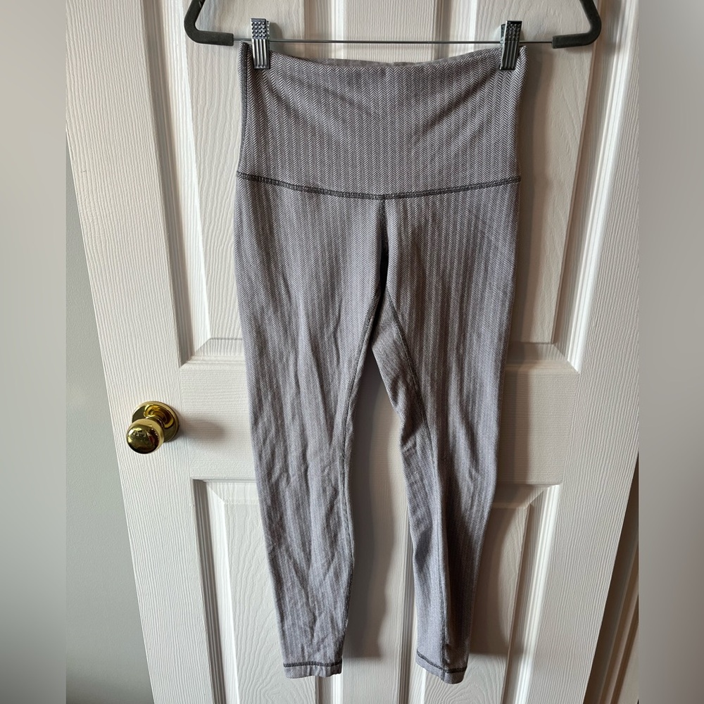 Lululemon Wunder Under Herringbone sz 6 - Picture 4 of 8